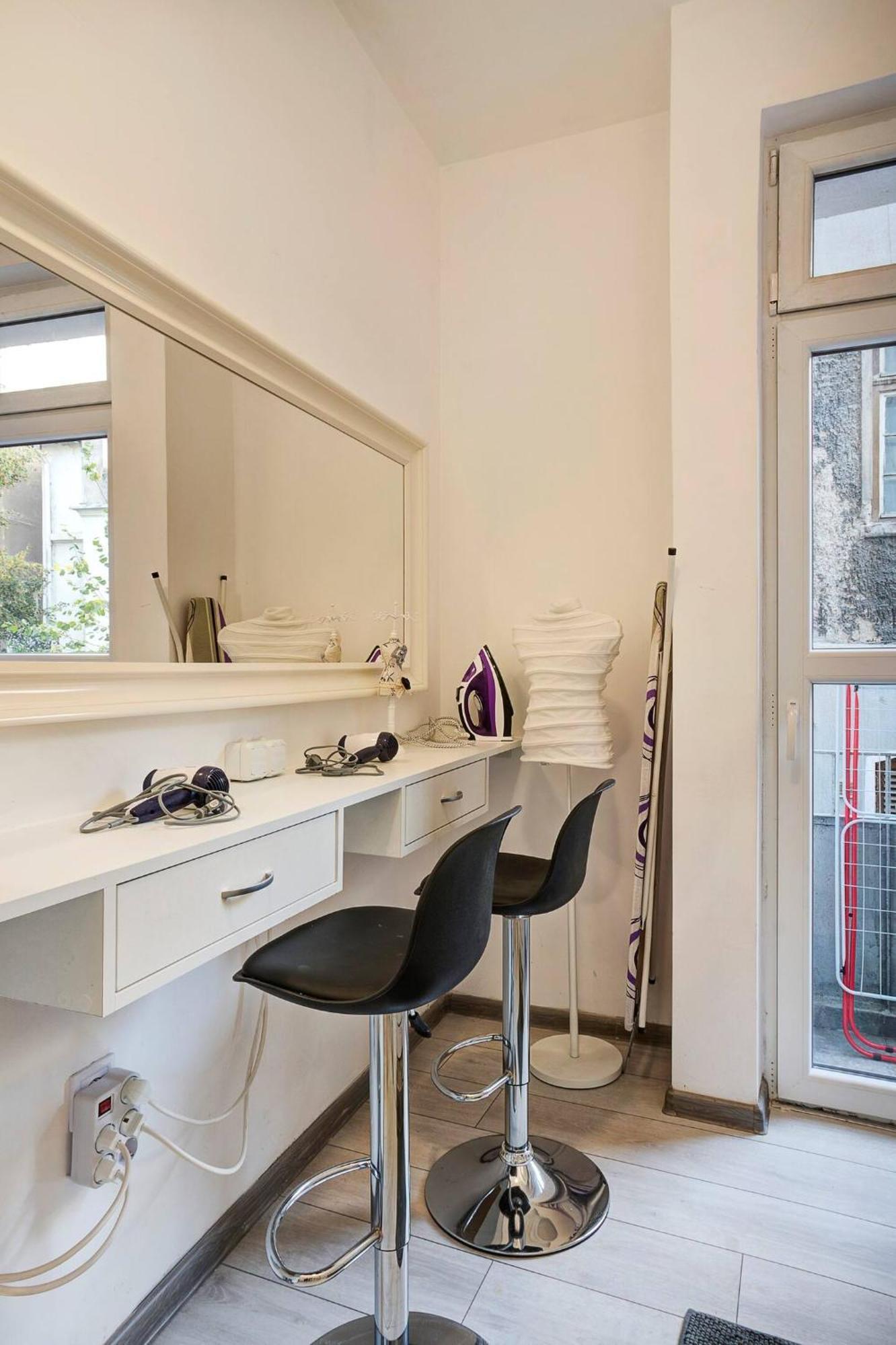 10 Seconds Away From The Main Street, Free Secured Parking Apartment Sofia Exterior foto